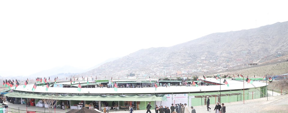 دـخپلواکۍ_جشن_او_دـکرنیزو_محصولاتو_نندارتون