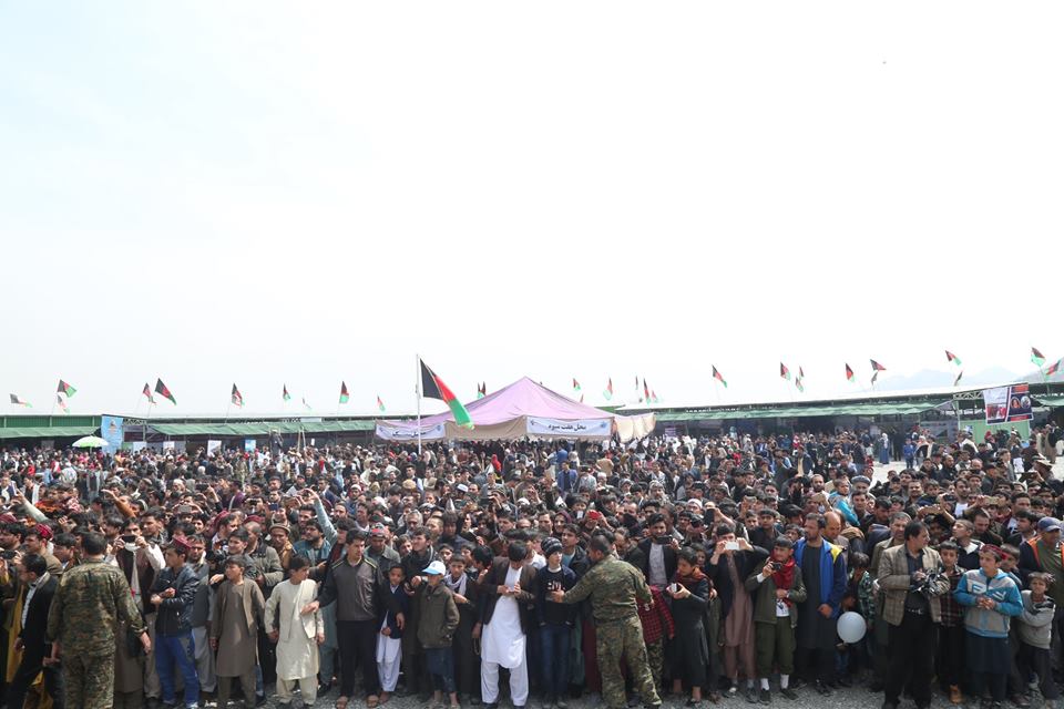 دـخپلواکۍ_جشن_او_دـکرنیزو_محصولاتو_نندارتون