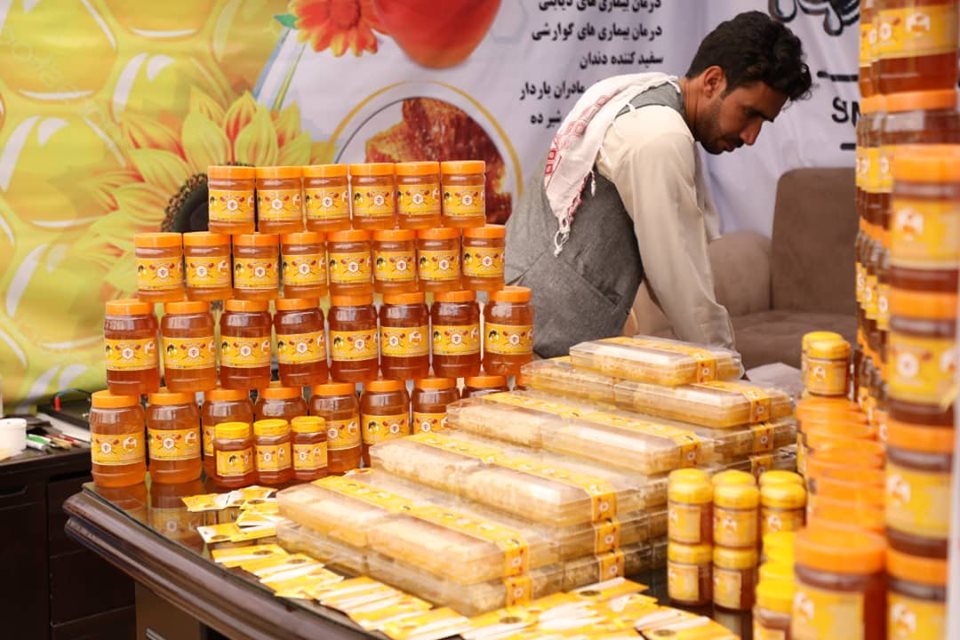 آلبوم تصویری عسل! #چهارمین_جشنواره_انگور_و_عسل_در_هرات