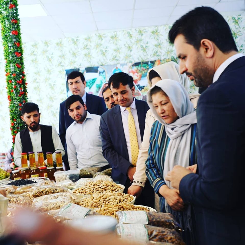 میوه خشک در بیست‌و‌چهارمین نمایشگاه محصولات زراعتی