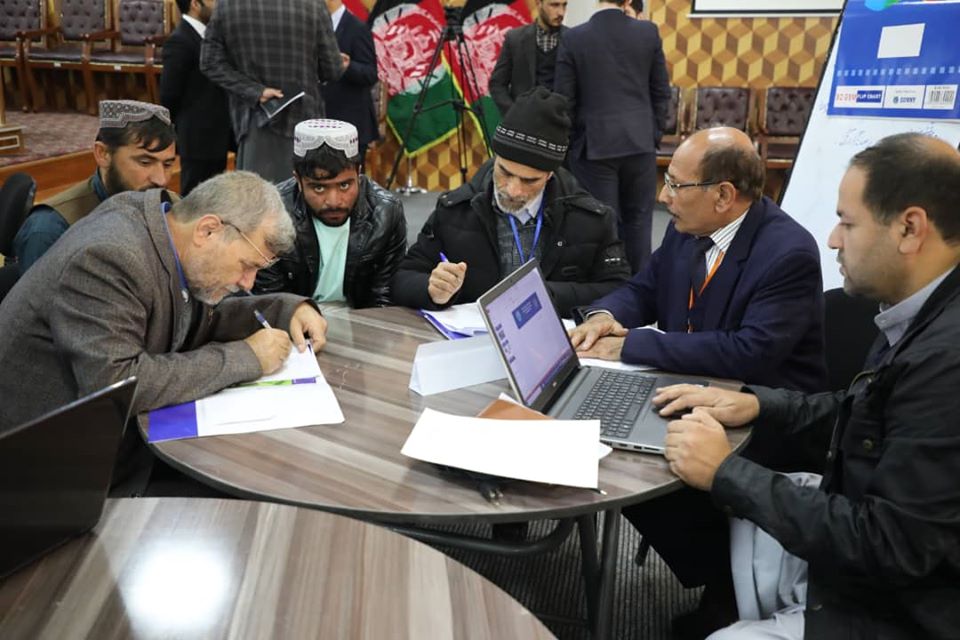 آلبوم تصویری از گروپ‌های کاری کنفرانس رشد زراعت! این گروپ‌ها روی انکشاف نباتات تیلی، جنگل‌ها، حبوبات، سبزی‌ها، غله‌‌ها، لبنیات، مالداری، میوه‌های تازه، میوه‌های خشک و نباتات طبی صحبت نموده و طرح‌های خویش را شریک ساختند.