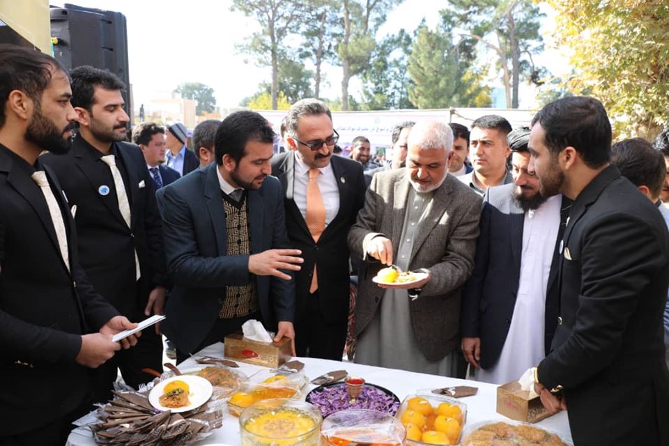  پنجمین جشنواره‌ی گل زعفران در هرات برگزار شد