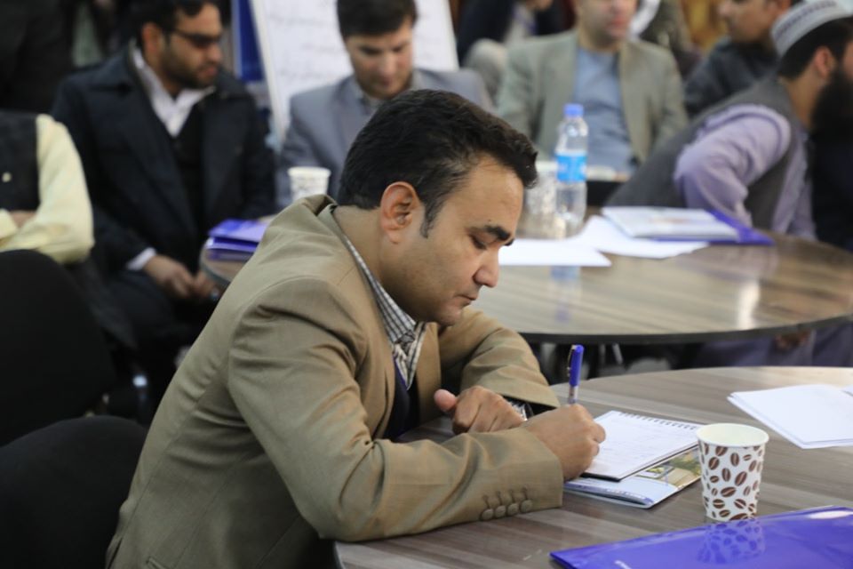 آلبوم تصویری از گروپ‌های کاری کنفرانس رشد زراعت! این گروپ‌ها روی انکشاف نباتات تیلی، جنگل‌ها، حبوبات، سبزی‌ها، غله‌‌ها، لبنیات، مالداری، میوه‌های تازه، میوه‌های خشک و نباتات طبی صحبت نموده و طرح‌های خویش را شریک ساختند.