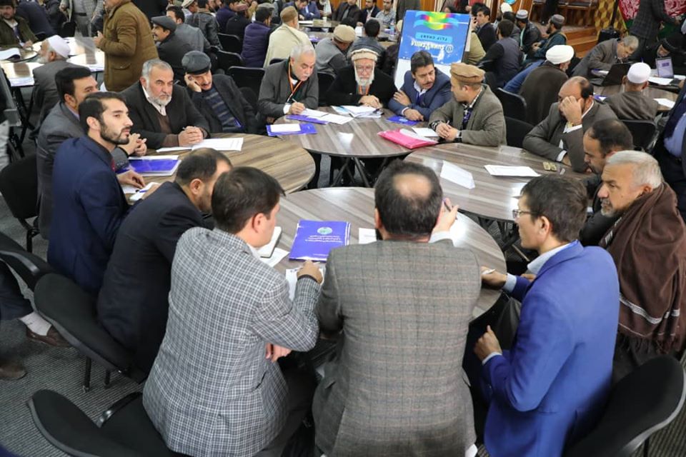 آلبوم تصویری از گروپ‌های کاری کنفرانس رشد زراعت! این گروپ‌ها روی انکشاف نباتات تیلی، جنگل‌ها، حبوبات، سبزی‌ها، غله‌‌ها، لبنیات، مالداری، میوه‌های تازه، میوه‌های خشک و نباتات طبی صحبت نموده و طرح‌های خویش را شریک ساختند.