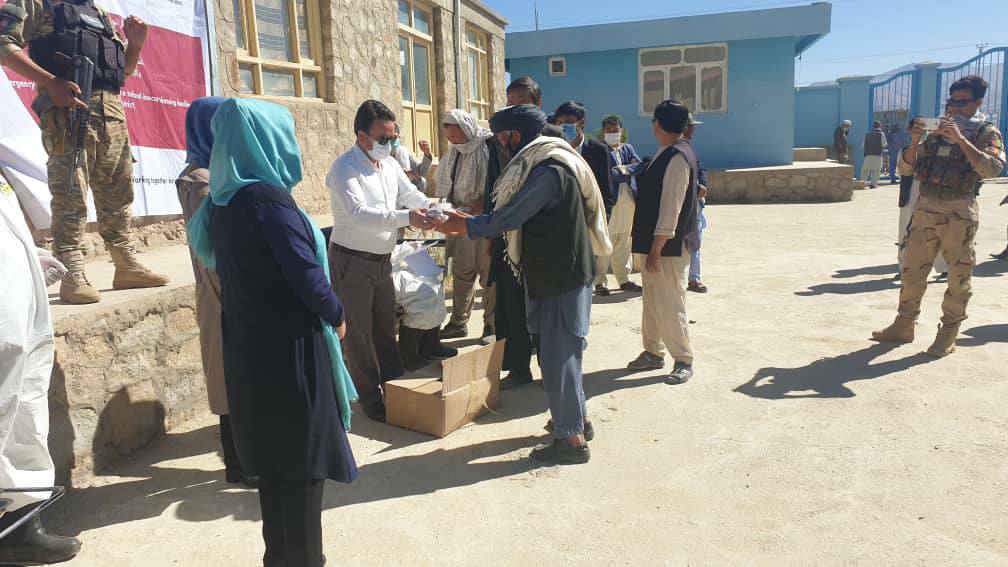 به چهار هزار دهقان در دایکندی تخم سبزیجات توزیع می‌شود