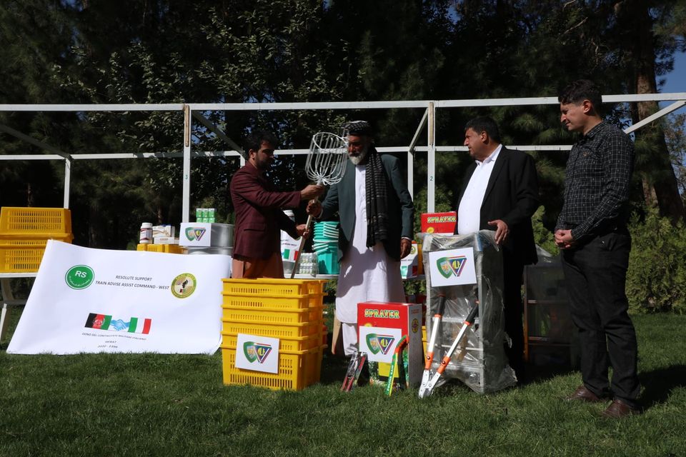 100 Aid packages distributed to Farmers and Gardeners in Herat