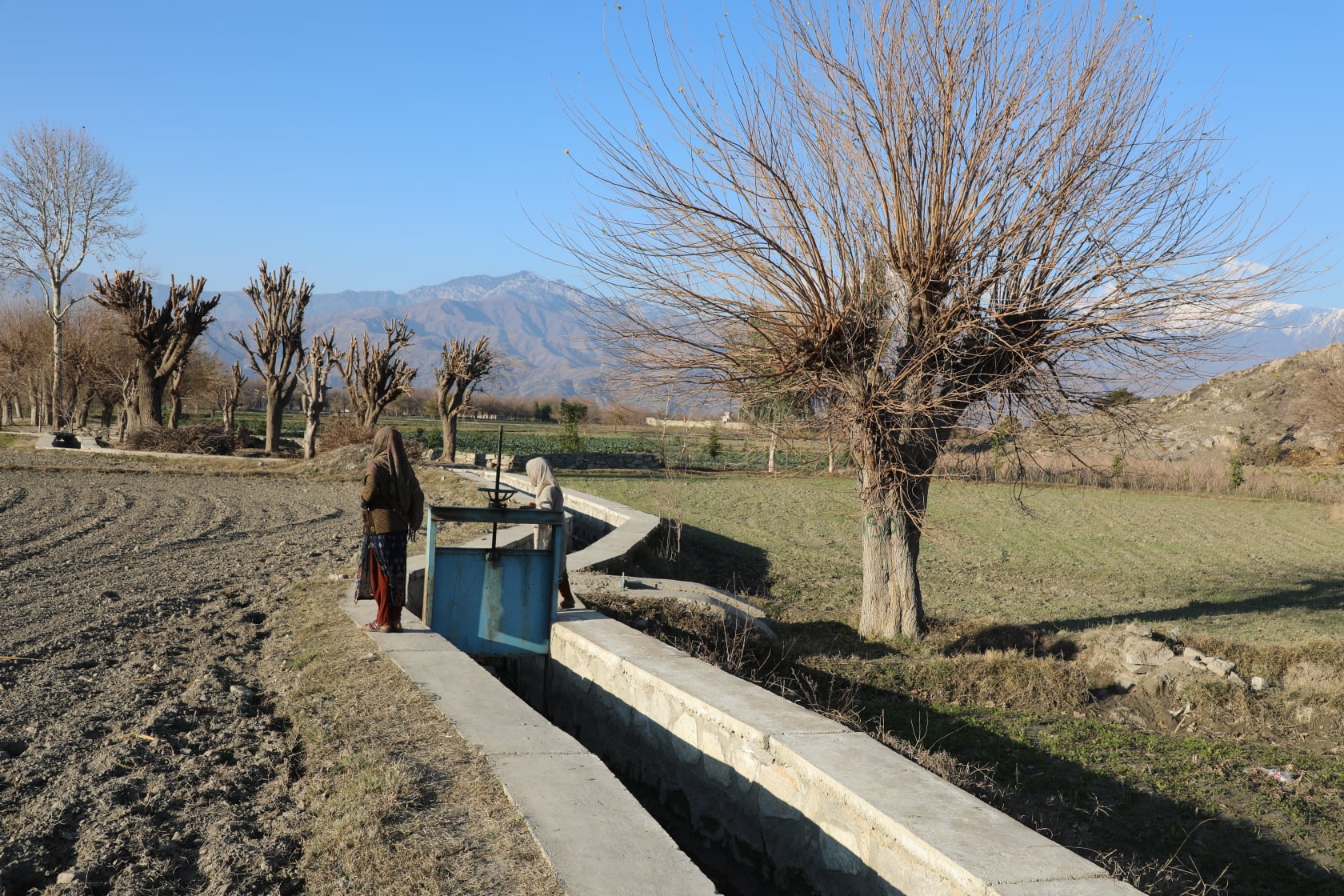 Irrigation canals built by the  Ministry of Agriculture in Nangarhar narrated by picture.