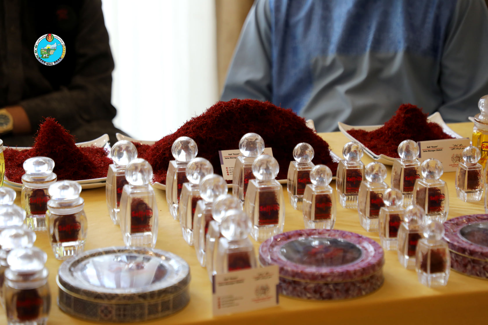 Large exhibition of saffron according to the picture 