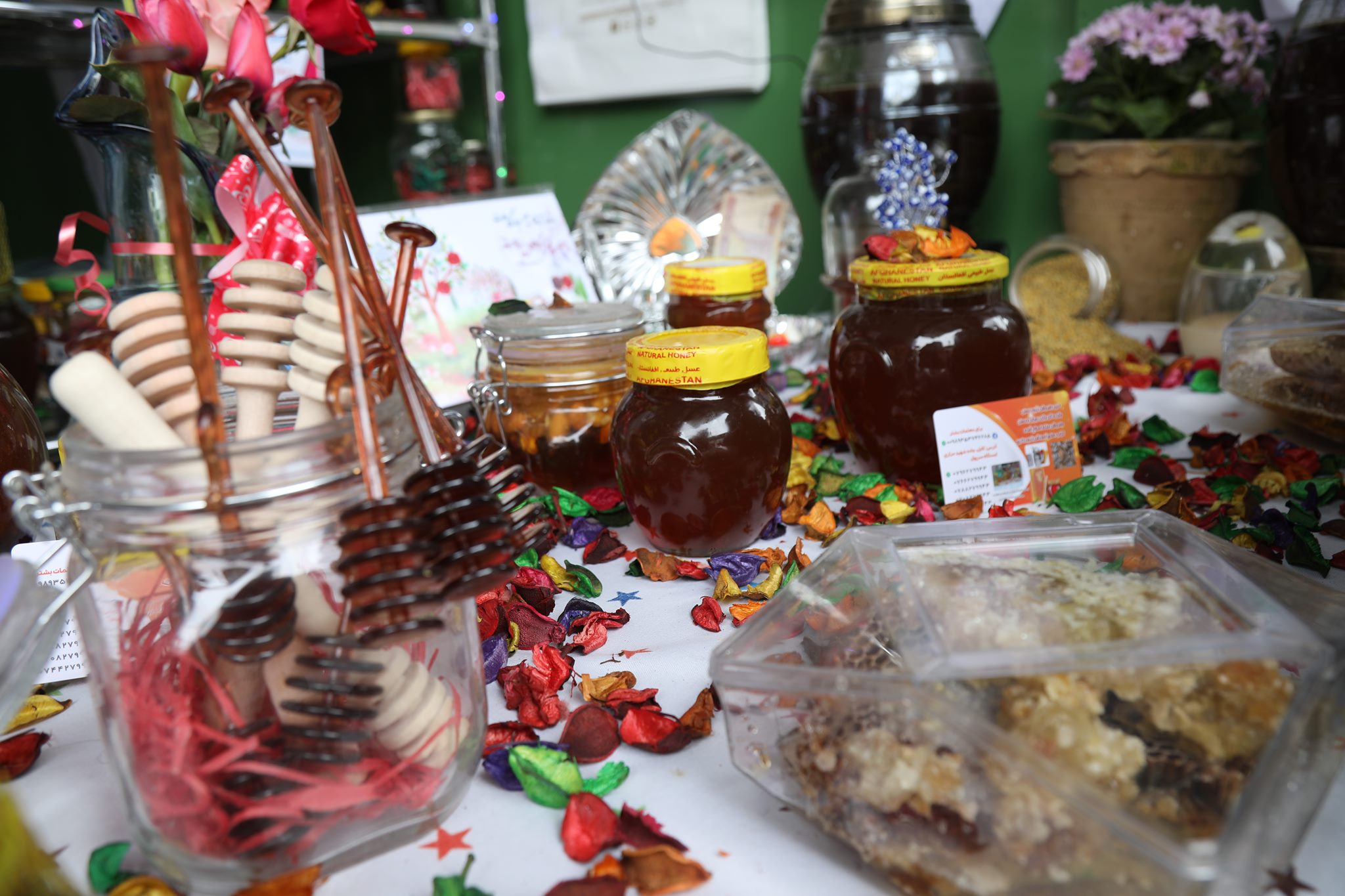 Sweeten your palate with home-made honey.  agricultural products' exhibition at Badam-Bagh  is open to everyone until the end of Thursday, the fifth of Hamal.