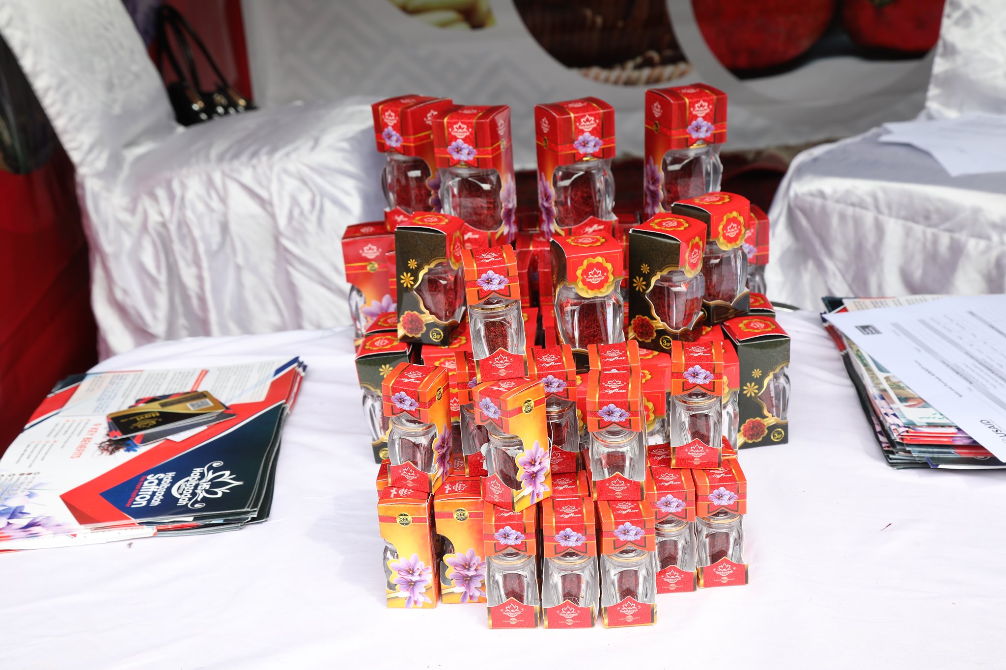 Saffron products, buy good quality saffron in 25th Saffron's agricultural products' exhibition. The exhibition is open to the public until the end of Thursday, fifth of Hamal.