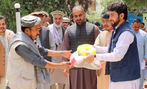 300 Farmers Receive Tools of Paddy Display Parts in Kunduz