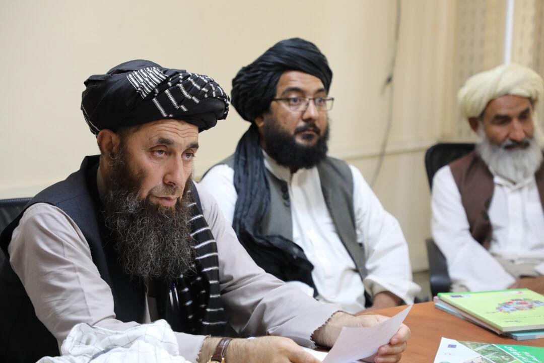 برگزاری جلسه‌ معین زراعت و مالداری با اعضای موسسه تولید‌کننده‌گان نهال