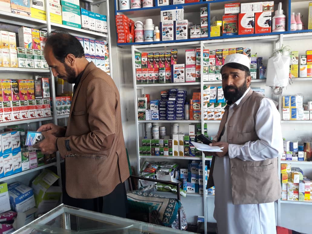 بررسی و کنترول کلینیک‌ها و ادویه فروشی‌های میدان شهر