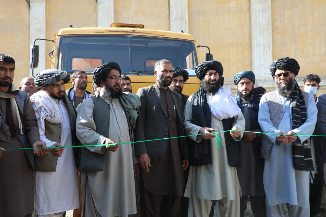 د کار په مقابل کې د غنمو د ورکړې لومړی پړاوو پیل شو 