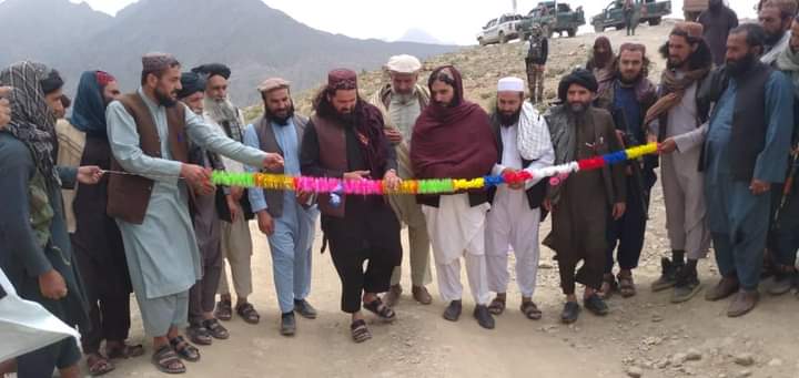 د لوګر په ازرې ولسوالی کې د ۴۷ کیلو متره سړک هموارولو او جغل اچولو چارې پیل شوې