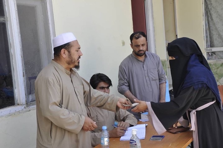 برای ۲۷۲ تن از خانم‌های زراعت پيشه در جوزجان پول نقد توزیع گرديد