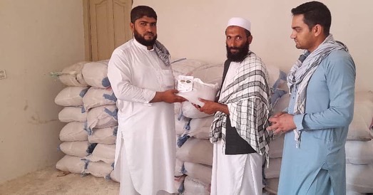 ‎د لغمان په علیشنګ ولسوالی کې ۱۰۰۰ مالدارانو سره د څارویو دخوراکي توکو مرسته وشوه