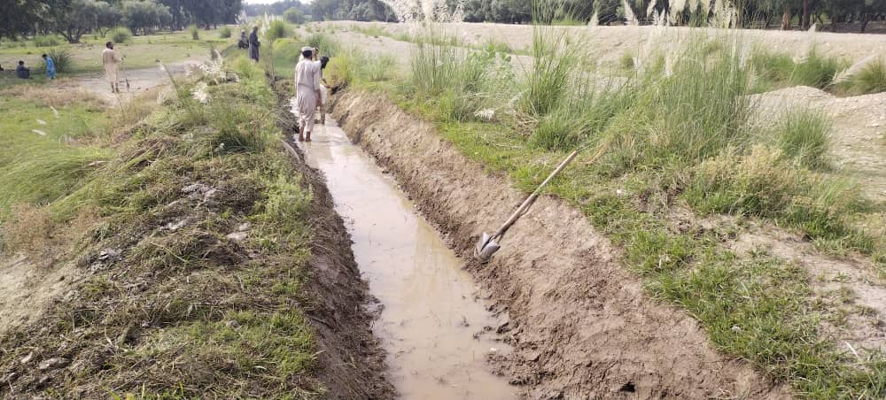 د ننګرهار کانال رياست: تېرو کابو پنځو مياشتو کې  شاوخوا ۲۷ کيلو متره لويې ويالې او فرعي کانالونه پاک شوي
