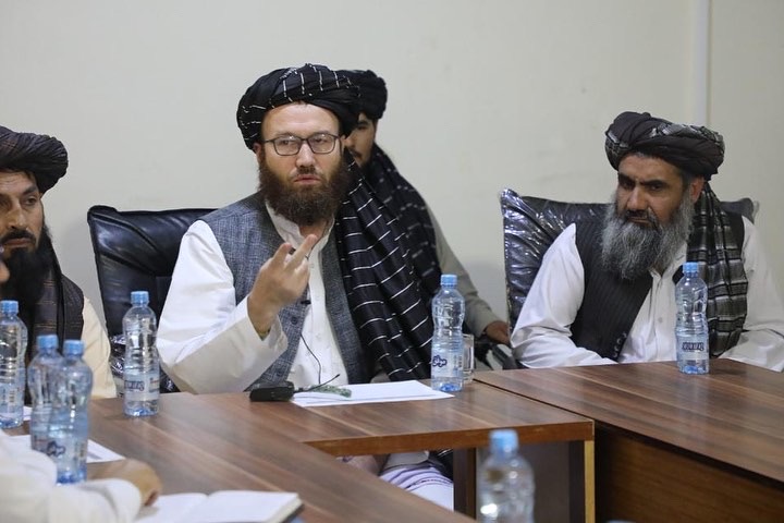 د کرنې سرپرست وزیر د زعفران کارانو ملي ټولنې غړو سره  په لیدنه کې: زعفران زموږ د ویاړ او پیاوړتیا ټکی ده