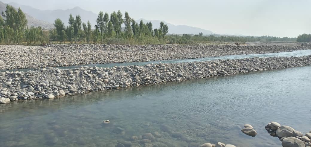 د لغمان دکرنې ریاست: د علینګار سیند بدل شوی مسیر بېرته ورغول شوه