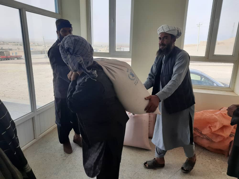 برای ۲۰ تن از دهاقین در ولسوالی آقچه و خواجه دوکوه ولایت جوزجان تخم اصلاح گندم توزیع شد