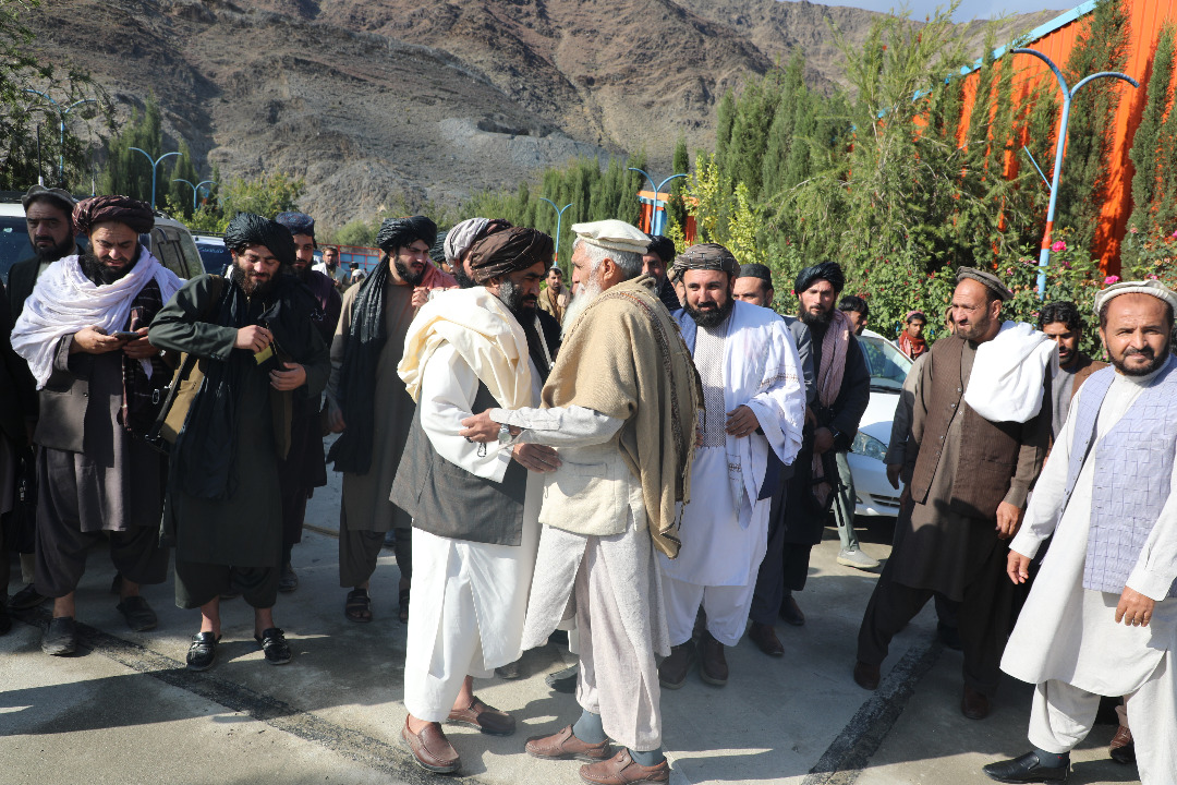 د اوبولګولو او طبیعي سرچینو مرستیال کونړ کې د رحمت ساحل د لرګین صنایعو شرکت څخه لیدنه وکړه