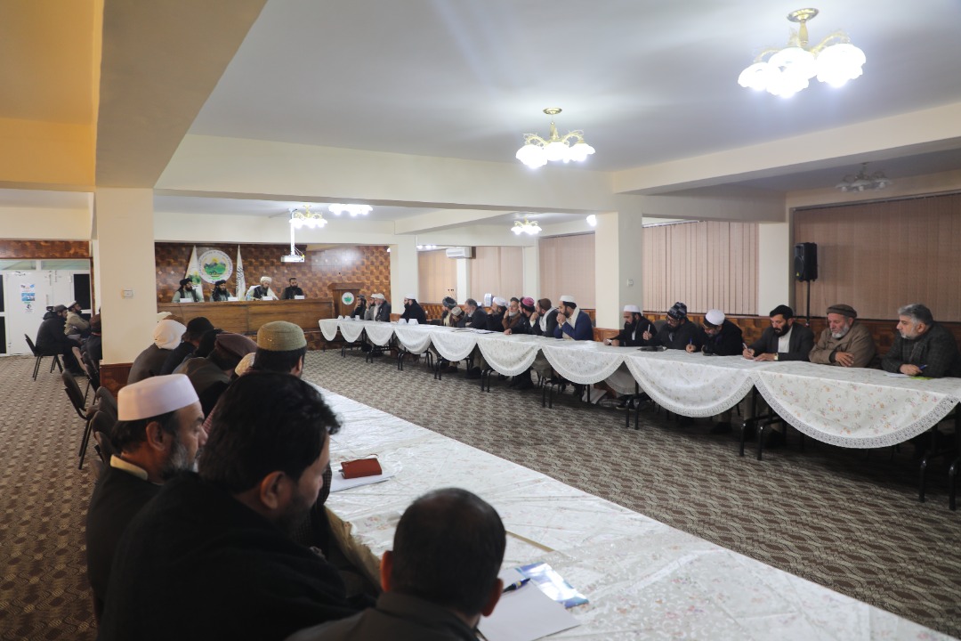 دکرنې په وزارت کې له مرکزي رییسانو او آمرینو سره غونډه