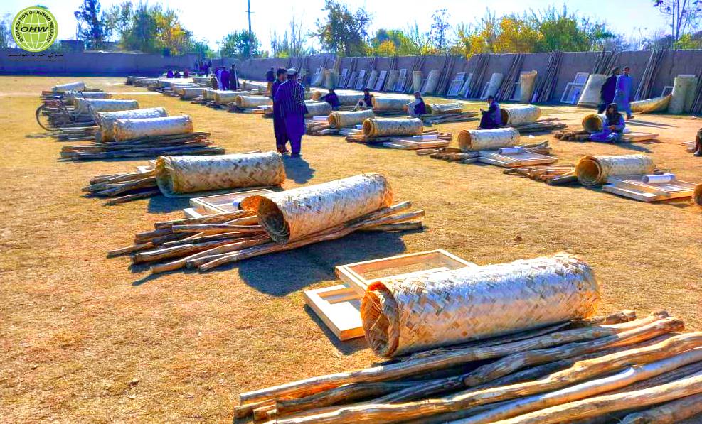 به ۴۹۰ فامیل در ولسوالی چهاردره و مرکز کندز وسایل فارم مرغداری توزیع گردید 