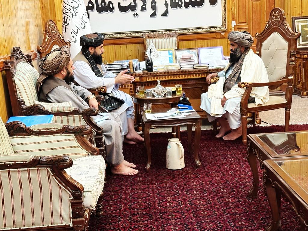 د اوبولګولو او طبیعي سرچینو مرستیال د کندهار والي سره وکتل