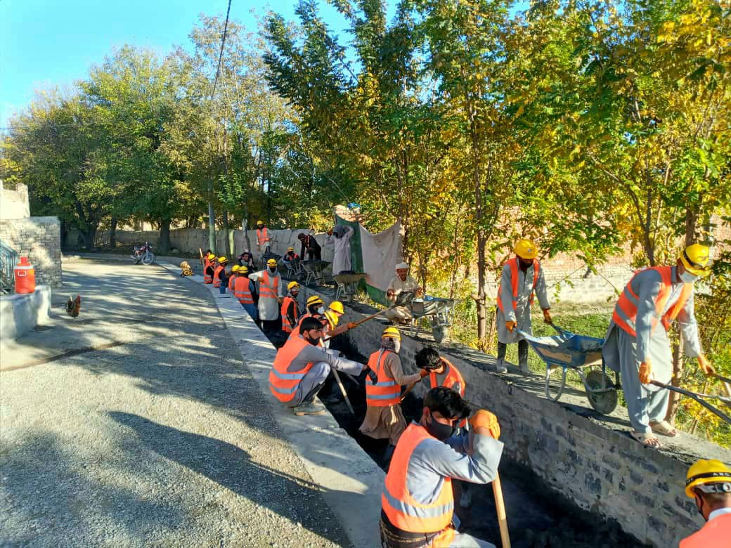 د خوست مندوزیو کې د کانالونو د پاک کارۍ چارې پیل شوې