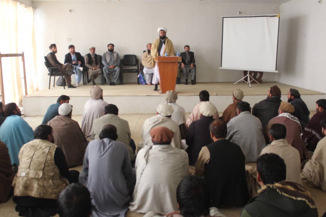 لغمان کې د چرګانو پالنې فارمونو د ستونزو حل په پار ټولنه جوړه شوه