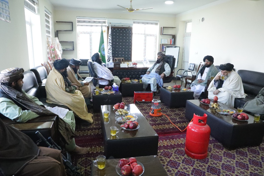 لوګر ته دکرنې وزارت د اوبولګولو او طبیعي سرچینو او مالي او اداري مرستیالانو سفر