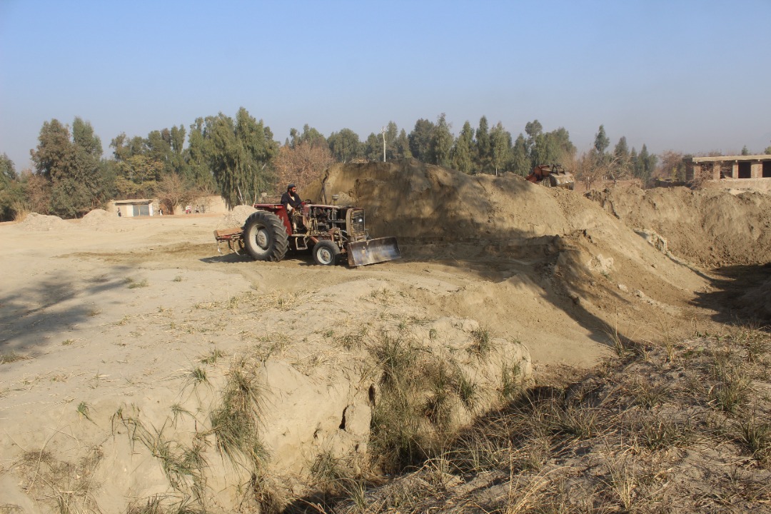 د ننګرهار کانال هډې فارم کې د مالټې ۱۰۰ جریبه بڼونه جوړېږي