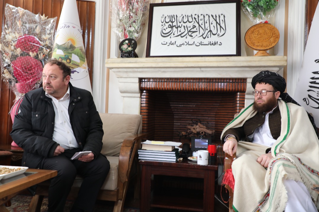 دکرنې او مالدارۍ په سکټور د پانګونې پر ملاتړ د کرنې وزیر ټینګار