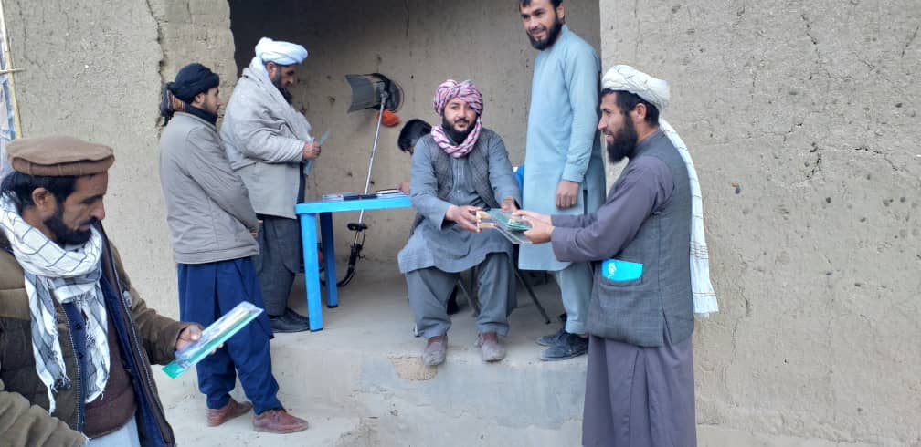 توزیع وسایل باغدارای برای ۵۰ تن از باغداران ولایت غور