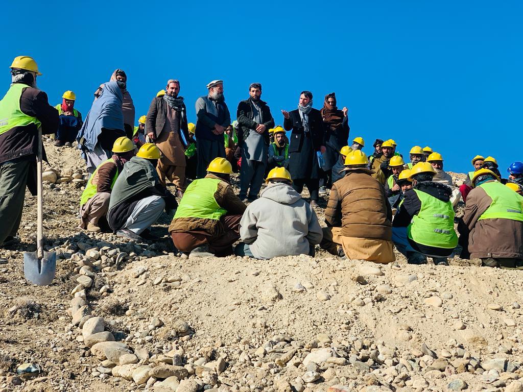 لوګر کې د یوشمېر رغنیزو پروژو چارې په چټکۍ روانې دي