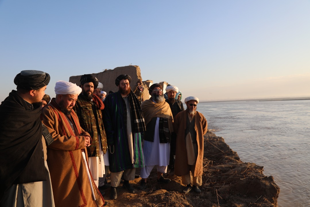 د آمو سیند په غاړه له تخریب شویو سیمو څخه د ارزونې په پار بلخ ته دکرنې وزیر سفر