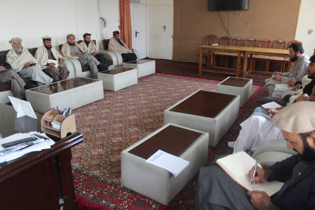 د لغمان دکرنې رییس: د ولسونو ستونزو ته پروخت رسېدنه وکړئ