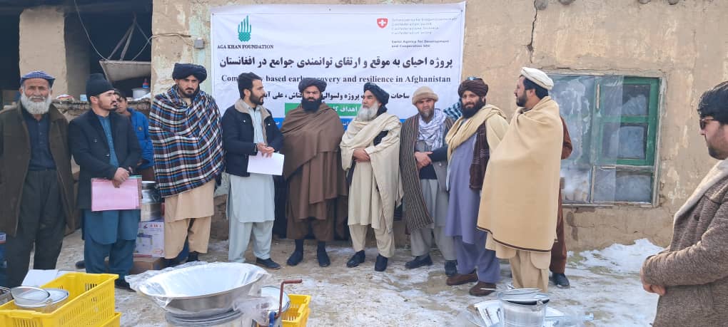 کندز کې په ۱۸۰ بزګرانو د لبنیاتو او سبو د پروسس توکي ووېشل شول