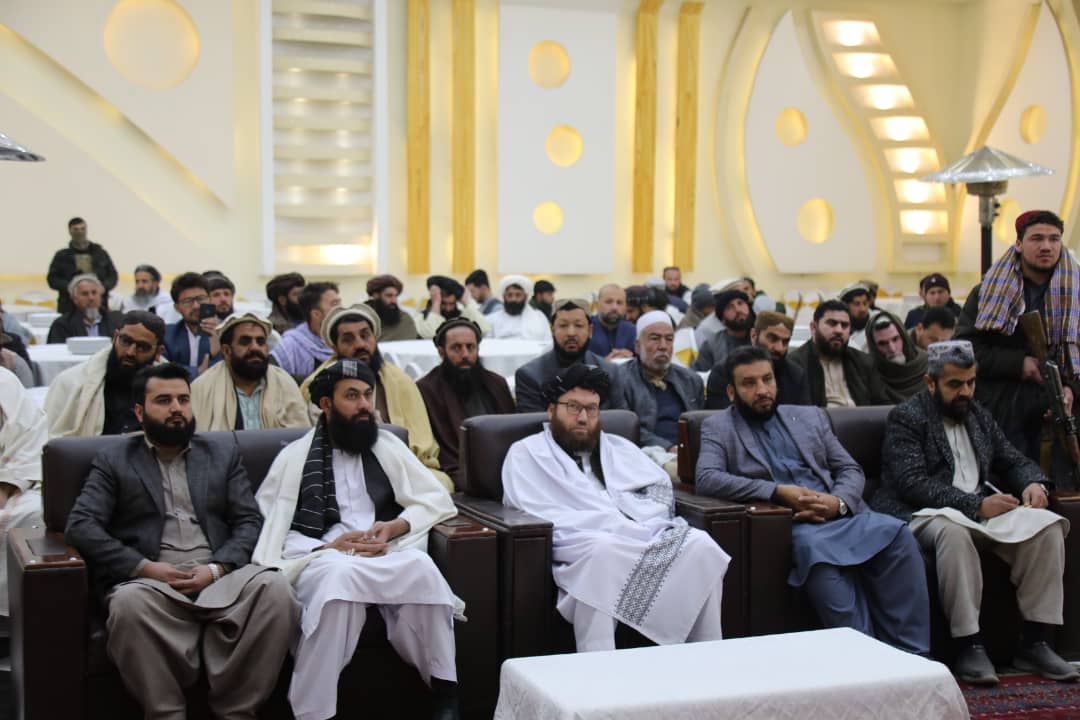 د چرګانو روزنې سکټور د ستونزو حلولو او همغږۍ په پار غونډه دائره شوه