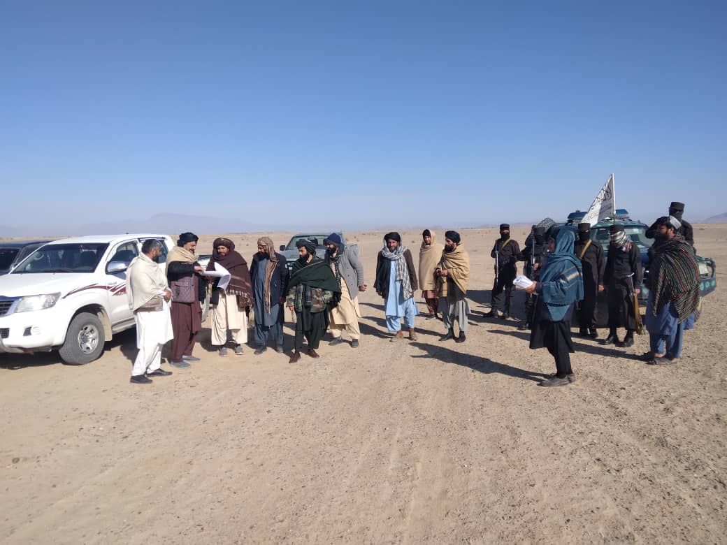 فراه کې دځمکو د غصب مخنیوی او د غصب شویو ځمکو بېرته راګرځولو تخنیکي پلاوی د مرکز اړوند ځینو سیمو څخه لیدنه وکړه