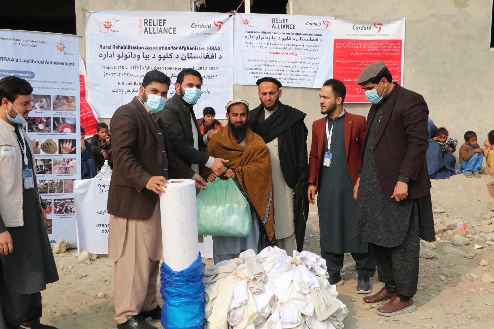 د ننګرهار په دوو ولسوالیو کې ۱۴۲ کورنیو ته دکار زمینه برابره شوه