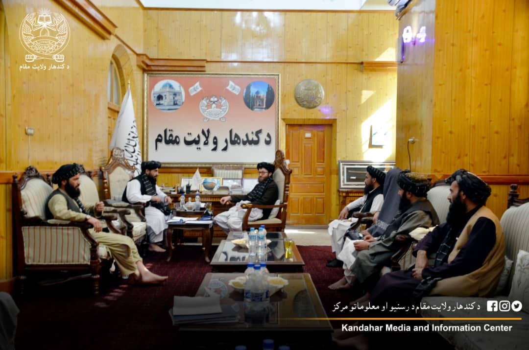 دکرنې وزیر دکندهار له والي سره وکتل