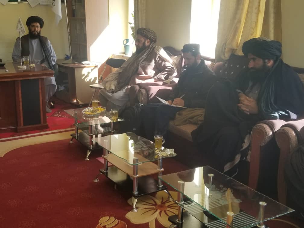 د کرنې وزارت مالي او حسابي رییس او ورسره مل پلاوی د روزګان دکرنې رییس سره وکتل 