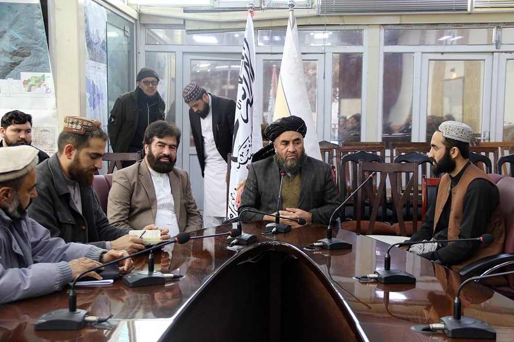 د ځمکو چارو ریاست کې د زرغونتیا په موخه د عمومي حشر دائرولو په پار غونډه شوه