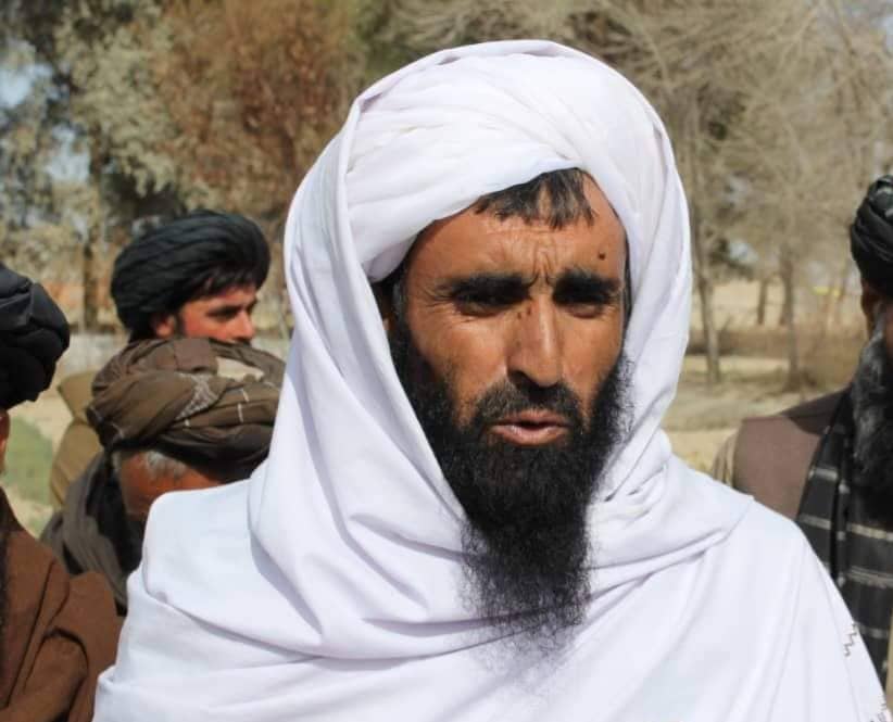 د هلمند دکرنې رییس د العزم ۲۱۵ قول اردو له قومندان سره وکتل