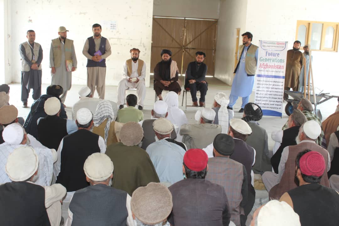 لغمان کې د بزګرانو پر شپږو ټولنو کرنیز وسایل ووېشل شول