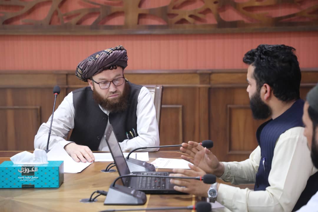 دکرنې وزارت څخه د مطالباتو غونډه دائره شوه