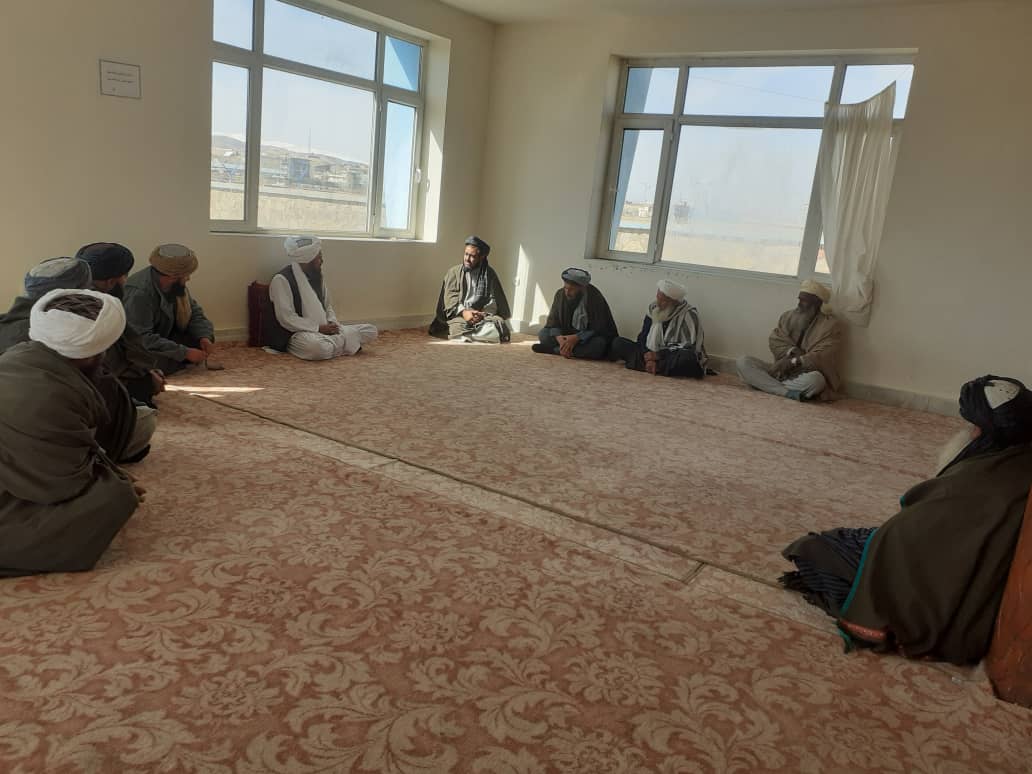 دیدار رئیس زراعت ولایت غور با باشنده‌های منطقه غلمین