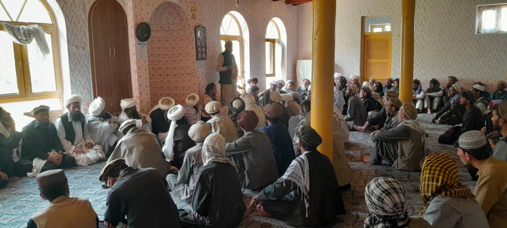 توزیع پول نقد برای صد مالدار در ولسوالی جبلالسراج ولایت پروان
